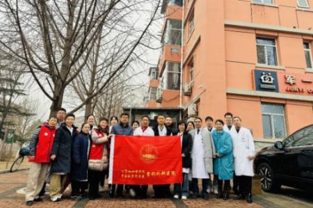 弘扬雷锋精神 健康服务暖心 我院多科室走进社区开展学雷锋义诊活动